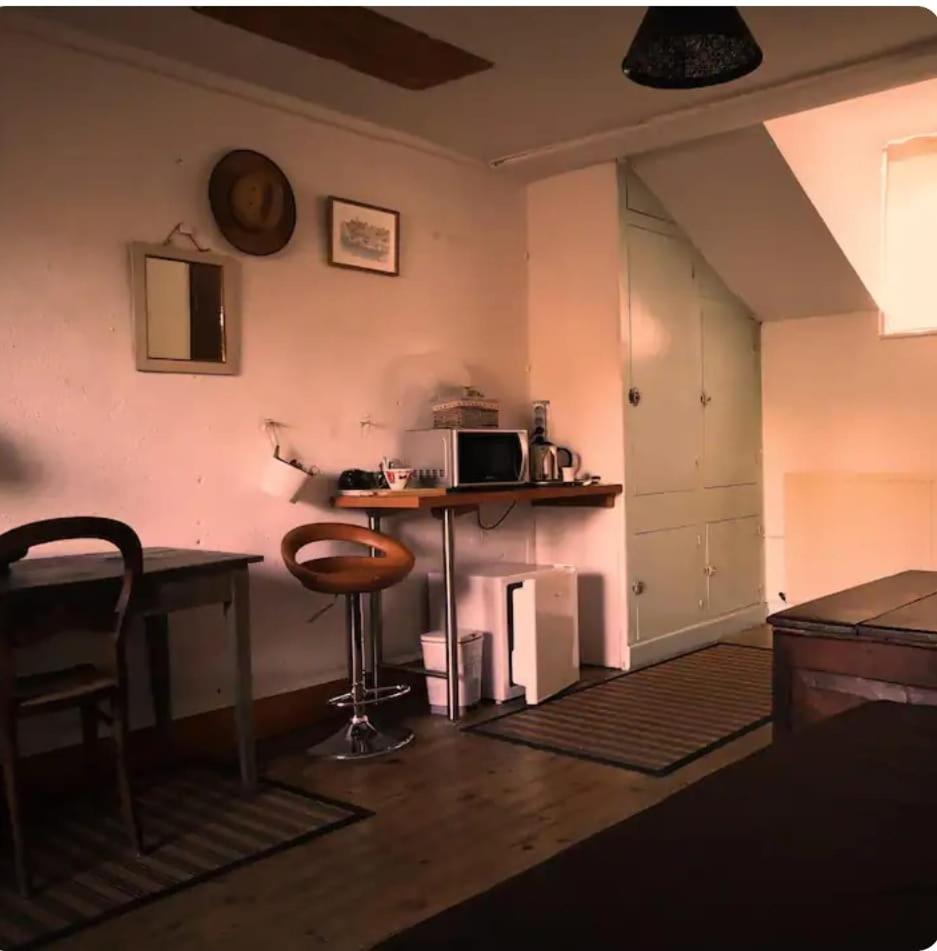 Chambres Avec Salle De Bains Et Cuisine En Centre Ville Argenton Sur Creuse Екстериор снимка